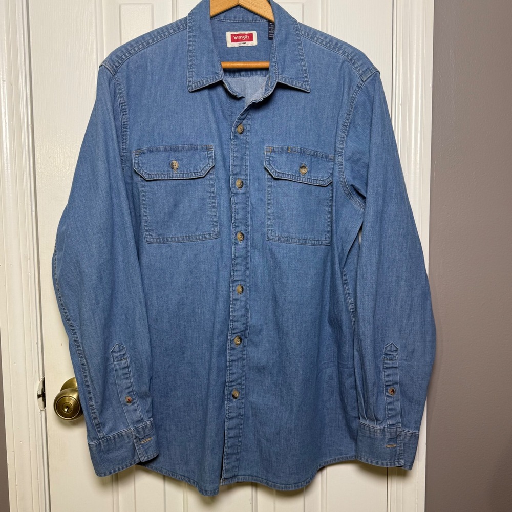 Wrangler Denim Shirt Blue Button Down Western Workwear Medium